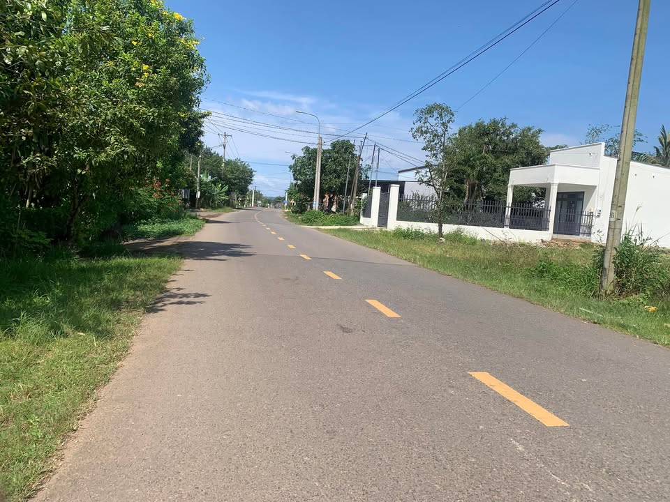 Đất thổ cư mặt tiền ĐT761 xã Ngọc Định 200m² giá 830 triệu - Thích hợp kinh doanh