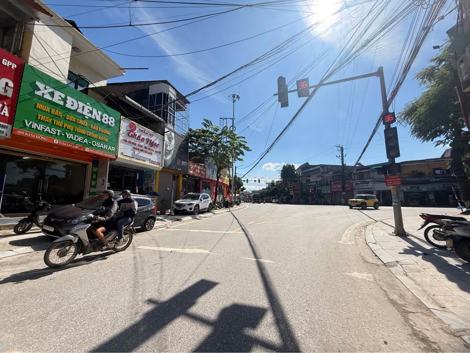 Nhà mặt đường Kim Đồng Yên Bái 120m² giá chỉ 5 tỷ - Điểm vàng kinh doanh!