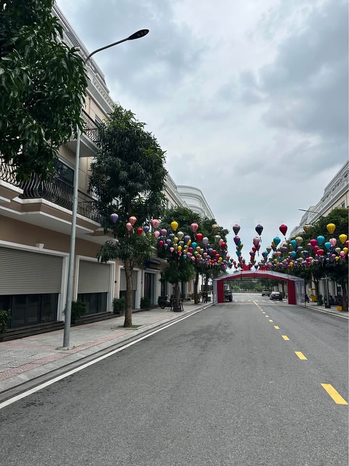 Shophouse Vincom Đông Hà 4 tầng, 8 triệu/tháng - Vị trí trung tâm tiện lợi!