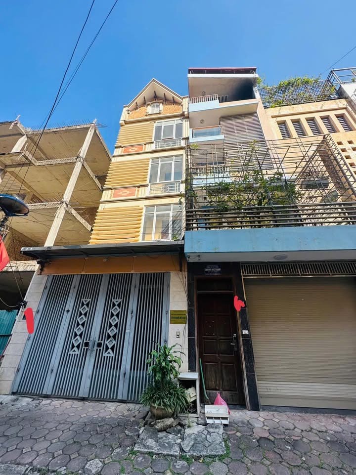 Nhà liền kề KĐT Văn Quán 90m² giá 23 tỷ - Sổ đỏ chính chủ, ô tô tránh!