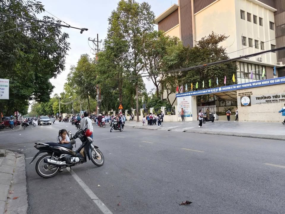 Biệt thự góc 2 mặt tiền đường Lê Văn Thịnh, Suối Hoa, Bắc Ninh 186m² - Giá thương lượng hấp dẫn!