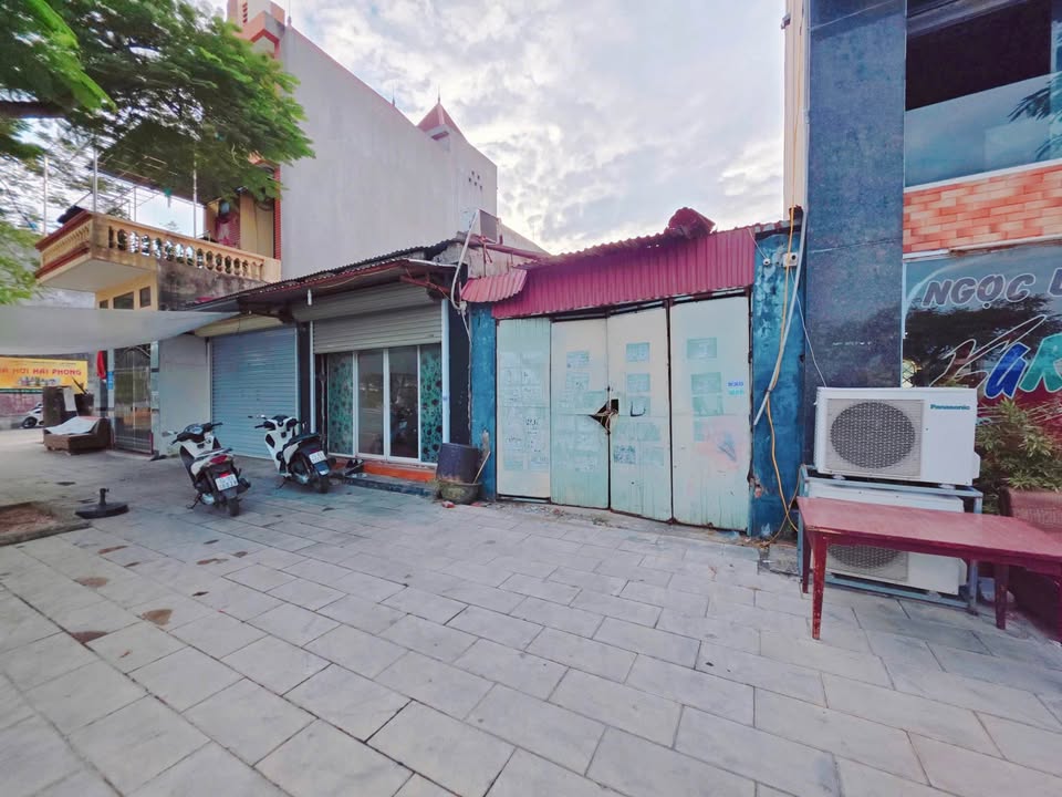 Nhà Phố Mặt Đường 353 Dương Kinh 80m² giá 6 tỷ - Kinh doanh thuận lợi gần biển!