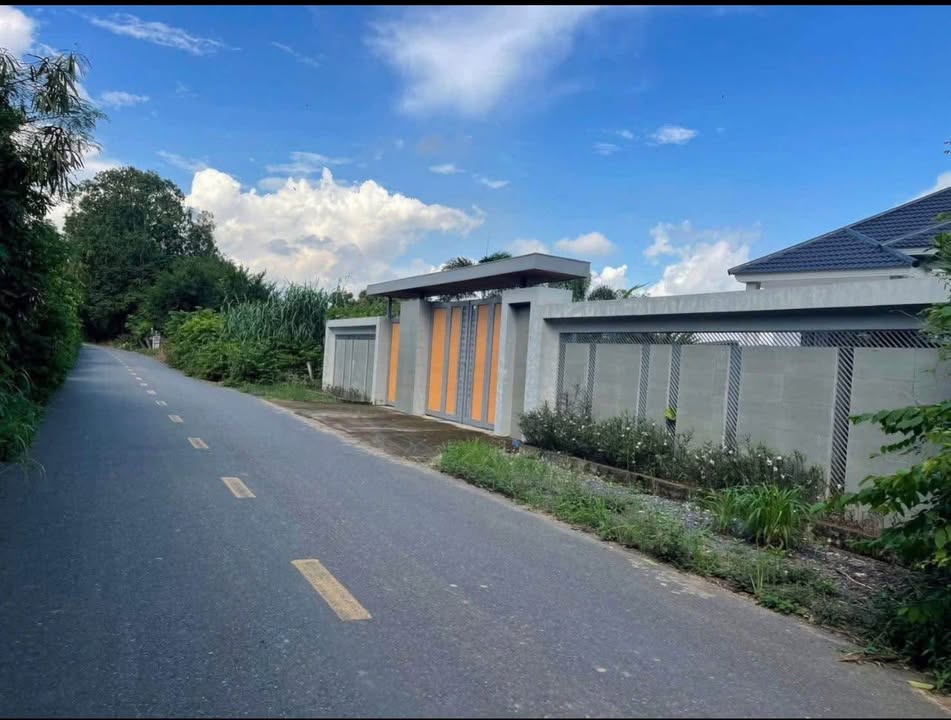 Đất nền mặt tiền đường 52 Hòa Long, Bà Rịa 720m² giá 9.5 tỷ - Cơ hội đầu tư hấp dẫn!