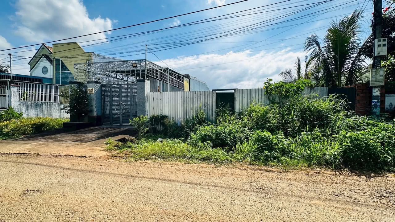 Đất làm nhà vườn Hẻm 144 Âu Cơ, Phường An Phú, Gia Lai - 720m² giá 3.1 tỷ - Hướng Tây Bắc, gần chợ!