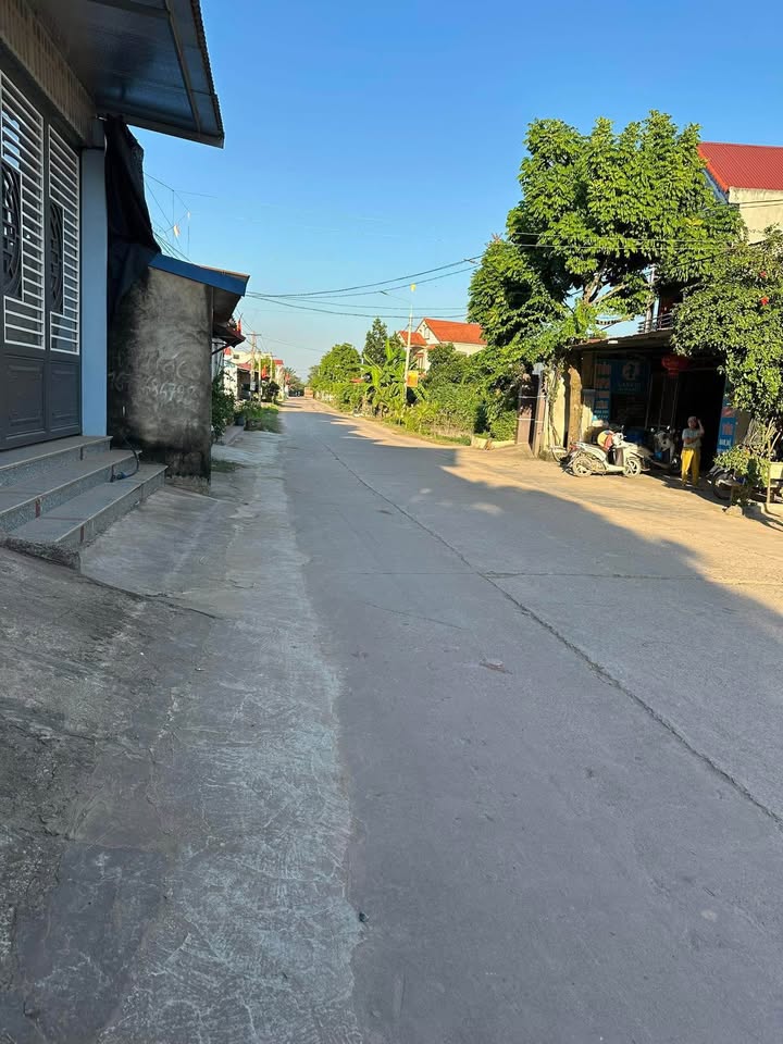 Đất thổ cư đẹp tại xã Tân Đức, 100m² giá chỉ 1.5x - Đầu tư sinh lời ngay!