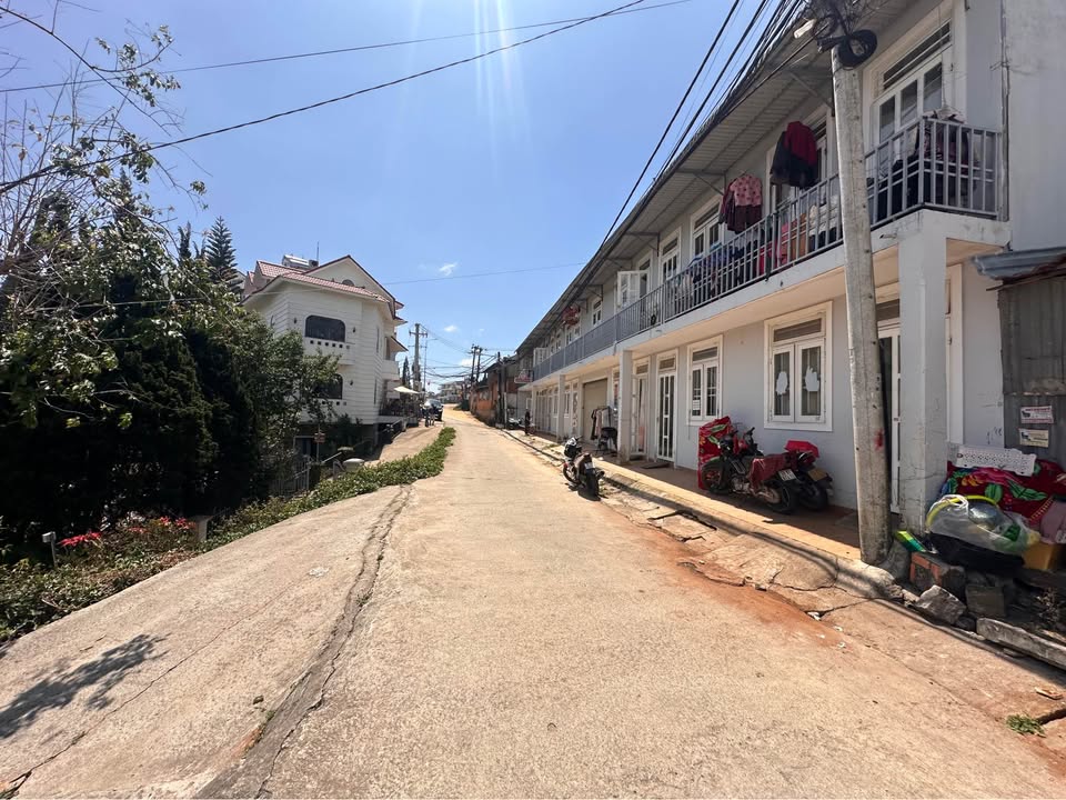 Đất và Dãy Nhà Trọ Kinh Doanh Tại Đà Lạt 250m² - Cơ Hội Đầu Tư Hiếm Có!