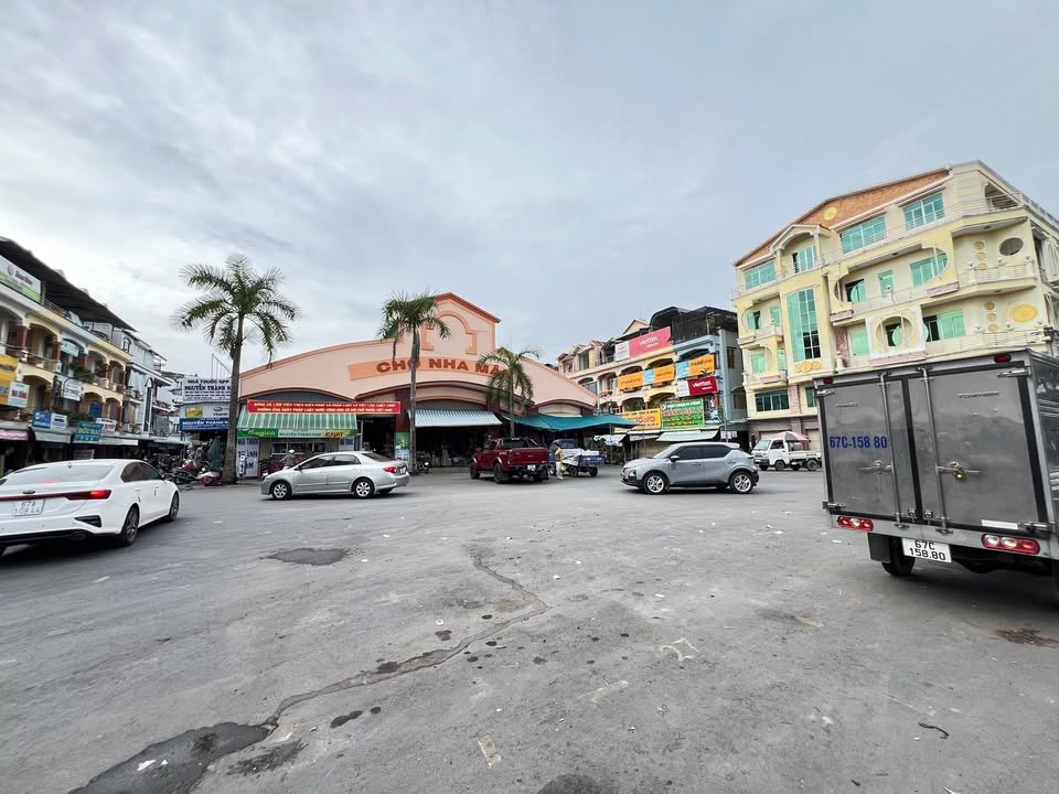 Nhà phố mặt tiền chợ Nha Mân, Châu Thành, 160m² giá 4 tỷ - Cơ hội đầu tư tuyệt vời!