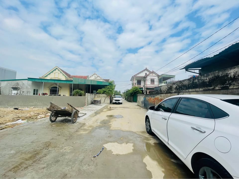 Đất nền Nghi Liên 110m² giá dưới 3 tỷ - Đường rộng ô tô tránh nhau!