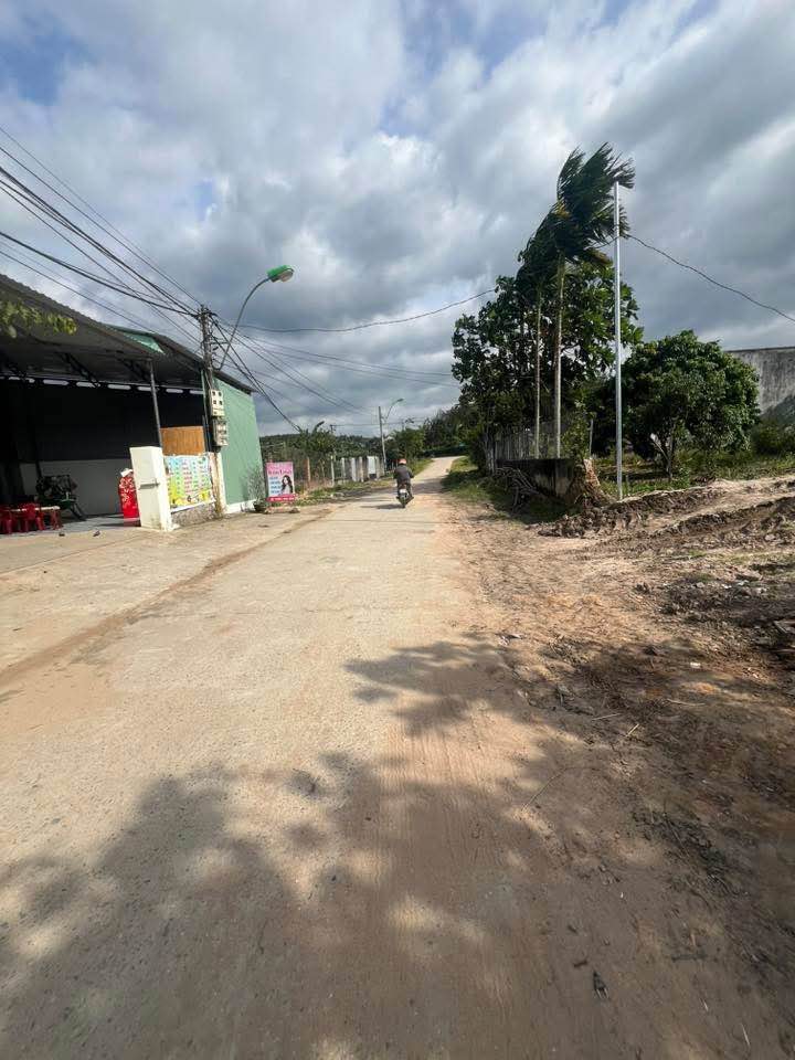 Đất thổ cư thôn 8 Đăk Cấm 175m² giá chỉ 500 triệu - Gần trung tâm!