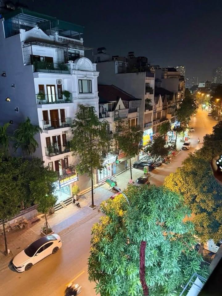 Nhà vườn mặt phố Yên Xá 100m² giá 38 tỷ - Đầu tư kinh doanh đỉnh cao!