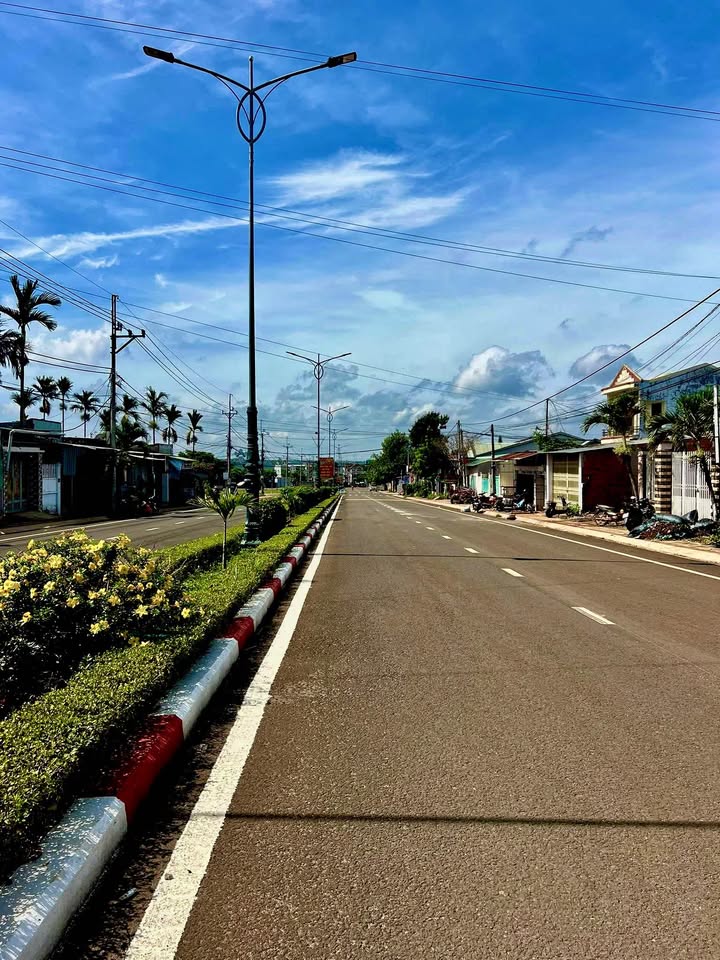 Đất Mặt Tiền Đường Trần Hưng Đạo, Đak Đoa 2000m² giá chỉ 1.5 tỷ - Đầu tư sinh lời ngay!