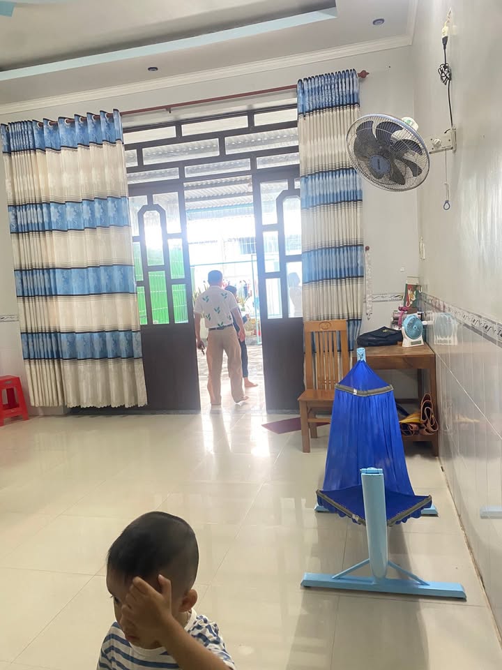 Nhà trệt 140m² tại Sóc Trăng giá chỉ 1 tỷ - Sân rộng thoáng mát!
