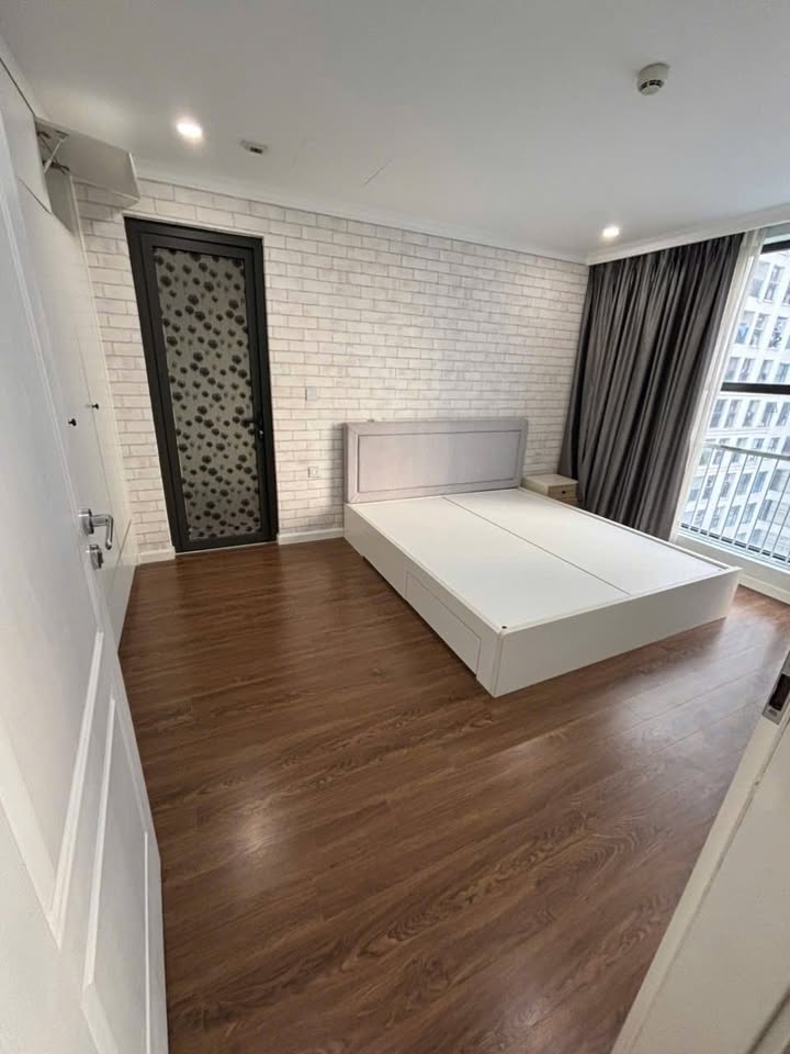 Căn hộ 3 phòng ngủ Sunshine Garden Hoàng Mai 108m² giá 15 triệu - Không gian thoáng đãng, đầy đủ tiện nghi!