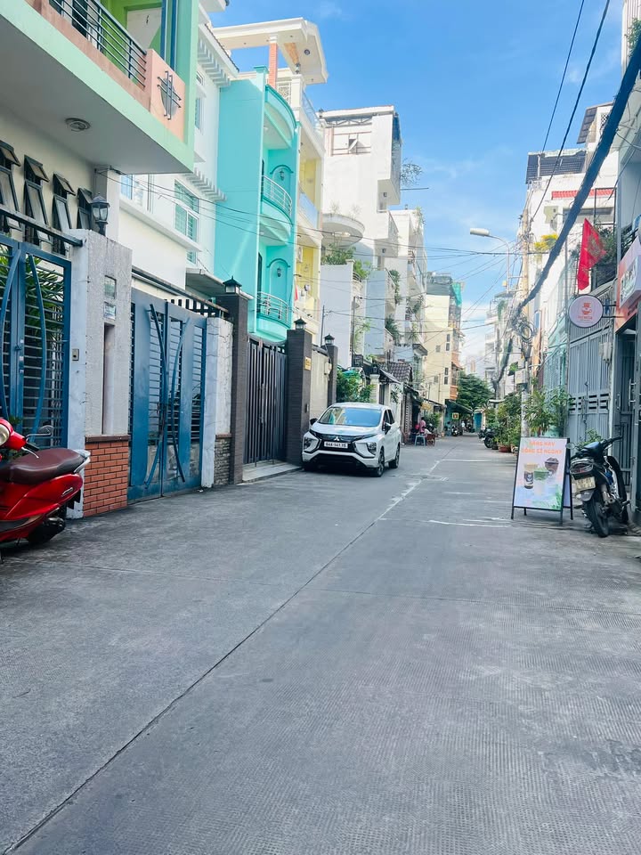 Nhà riêng quận 10, 45m² giá 10 tỷ - Địa điểm vàng, hẻm xe hơi!