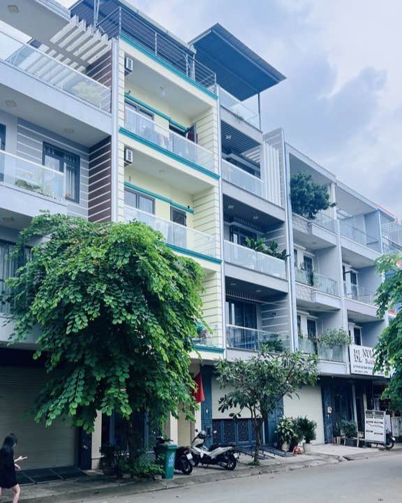 Nhà Mặt Tiền KDC Phú Mỹ, Quận 7 - 90m² giá 17.8 tỷ - Đầu tư sinh lời ngay!