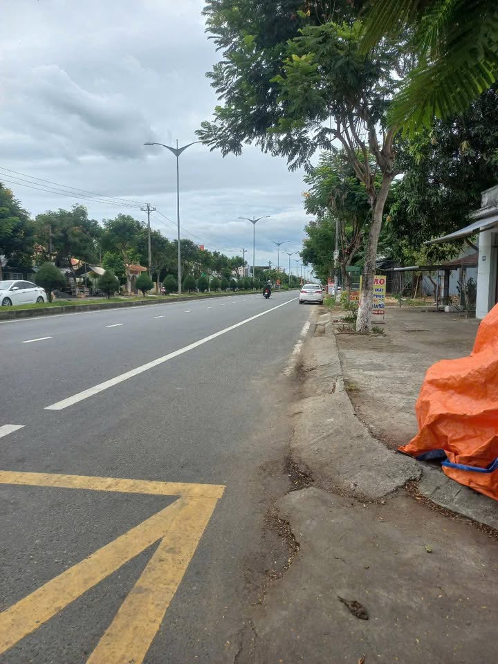 Đất mặt tiền Trần Hưng Đạo, Điện Ngọc 166m² giá chỉ 6.3 tỷ - Cơ hội đầu tư hiếm có!