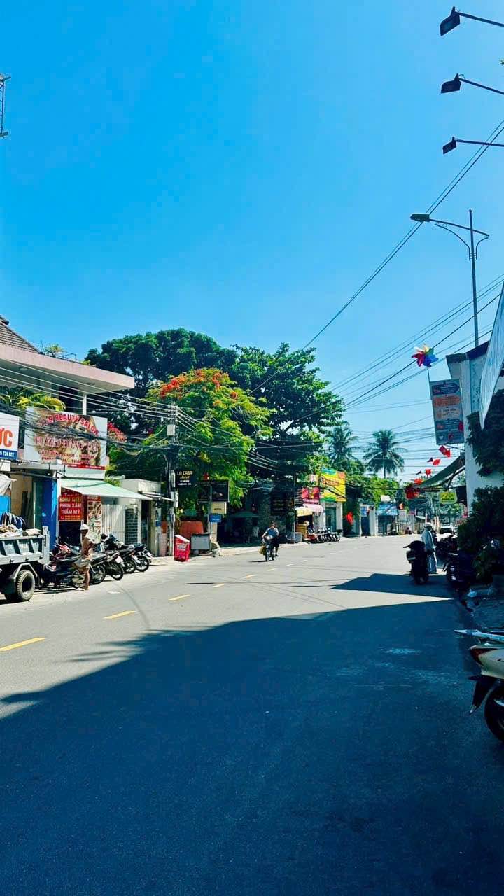 Lô đất xây khách sạn 168,5m² tại Đặng Tất, Nha Trang - Chỉ 200m ra biển!