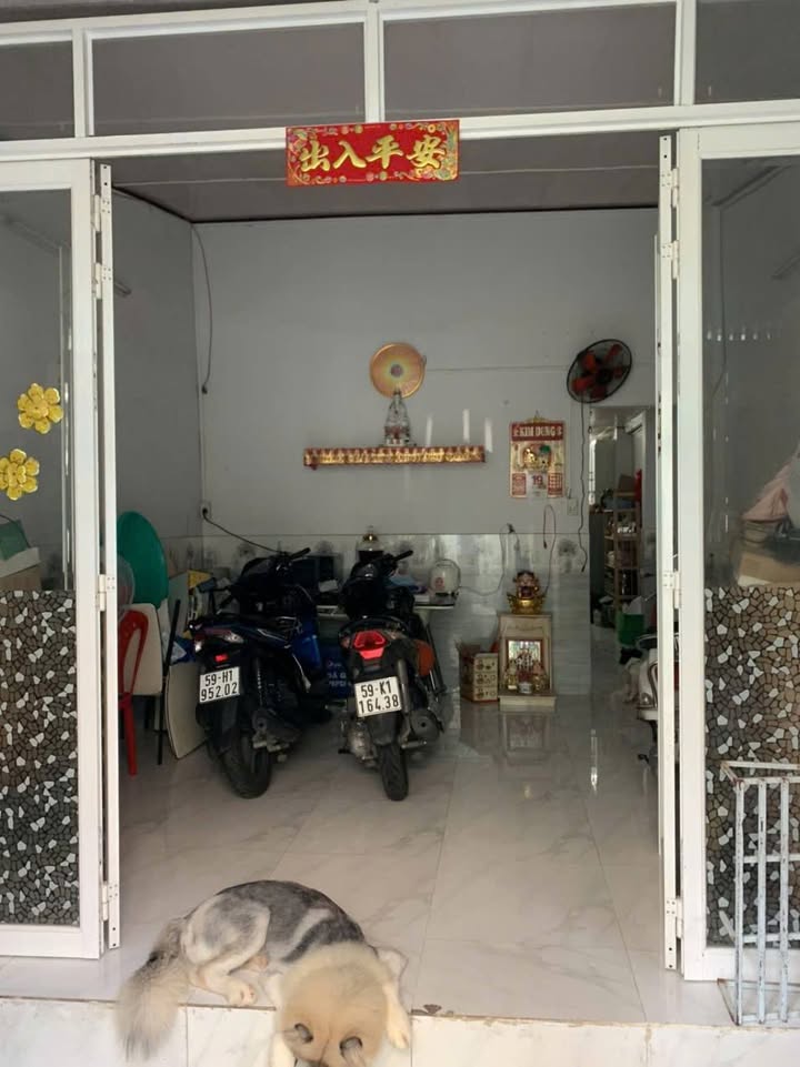 Nhà thuê nguyên căn Quận 8 56m² giá 9 triệu - Hẻm thông, gần cầu Nguyễn Tri Phương!