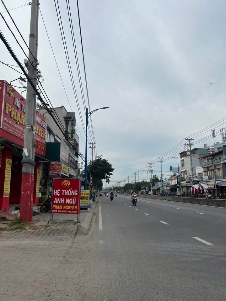 Nhà Mặt Tiền Đặng Thúc Vịnh, Hóc Môn 90m² giá 7.4 tỷ - Đang cho thuê, cơ hội đầu tư hấp dẫn!