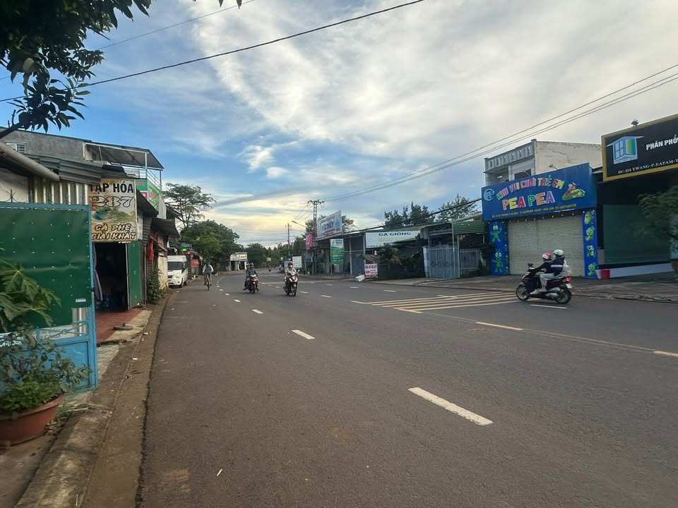 Mặt tiền kinh doanh đường Y Wang, Ea Tam 1056m² giá 26.4 tỷ - Cơ hội đầu tư hiếm có!