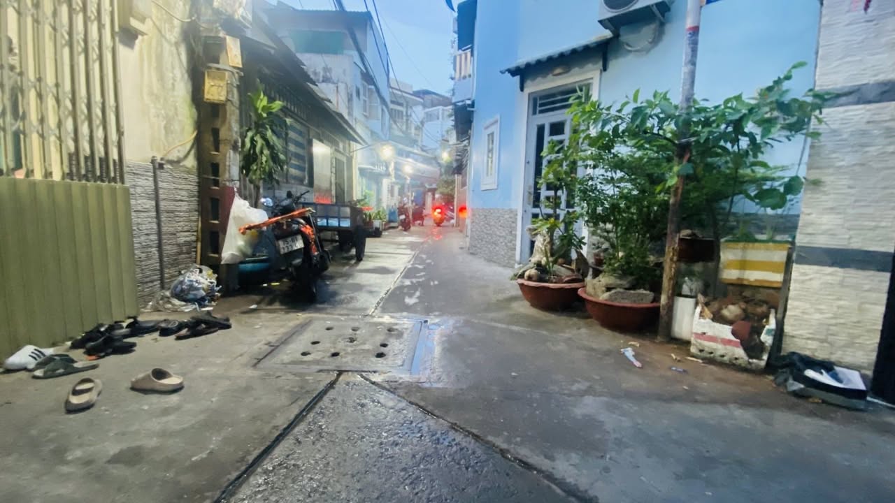 Nhà 4 tầng đường Hoàng Văn Thụ, 57m² giá chỉ 8 tỷ - Sẵn sàng vào ở ngay!