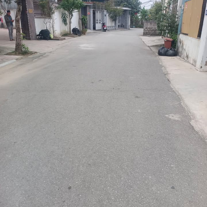 Lô Đất Nguyễn Du Vinh 120m² giá 2 tỷ - Hướng Tây Nam, giao thông thuận lợi!