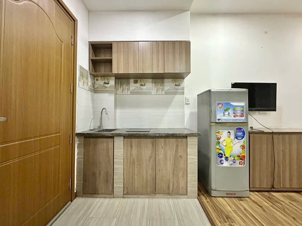 Phòng cho thuê tại đường Núi Thành, quận Tân Bình - Full nội thất, an ninh 24/7!