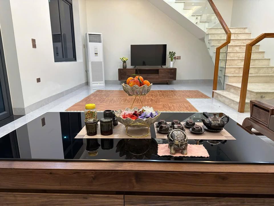 Đất Tặng Nhà 2 Tầng tại Phường Tùng Thiện, 300m² chỉ 4 tỷ - Sẵn sàng vào ở!