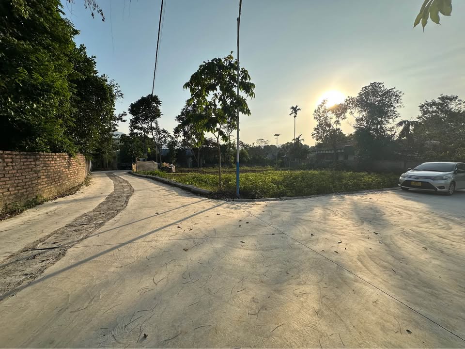 Đất nền Nhuận Trạch, Lương Sơn 181m² giá 1.81 tỷ - Tiềm năng tăng giá cao!