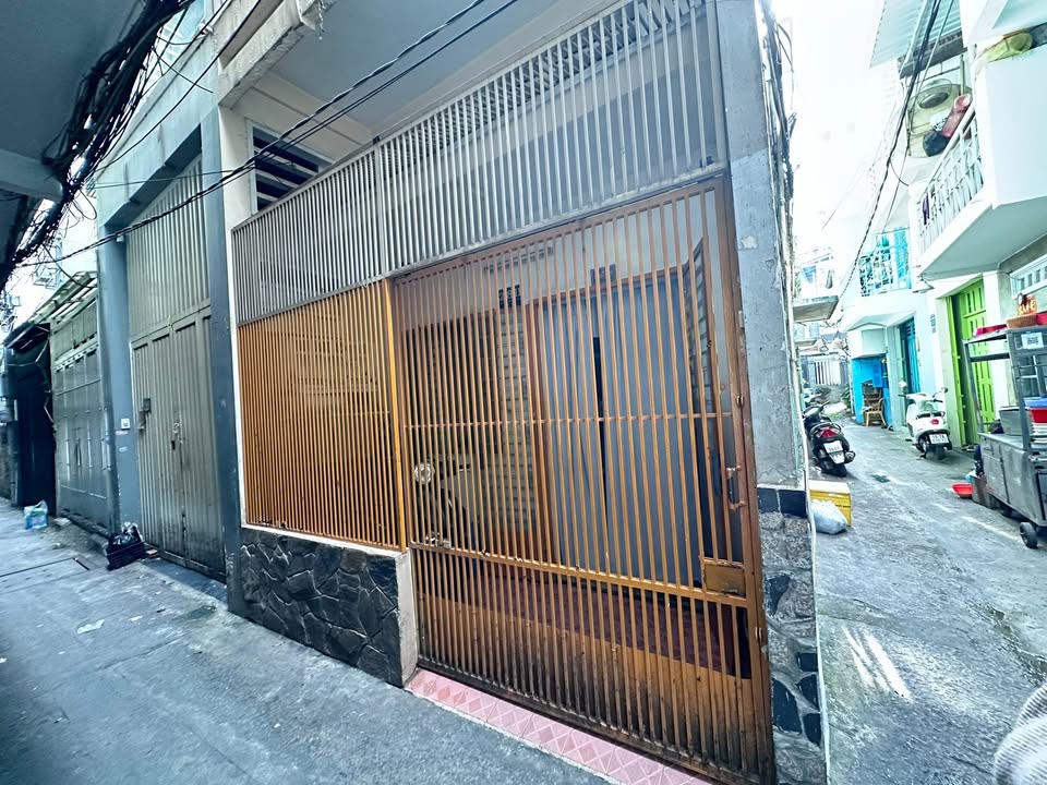 Nhà 4 tầng Bến Thành 55m² giá 10.5 tỷ - Sổ đỏ chính chủ, thương lượng ngay!