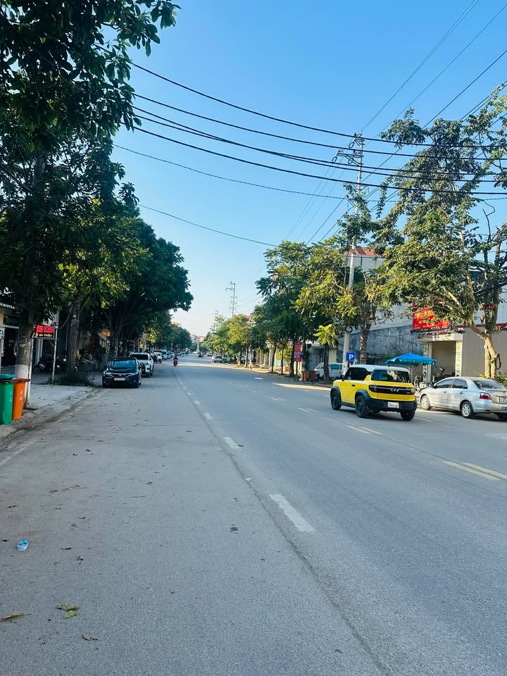 Nhà 3 tầng mặt đường Bà Triệu 435m² giá 20 tỷ - Kinh doanh siêu lợi nhuận!