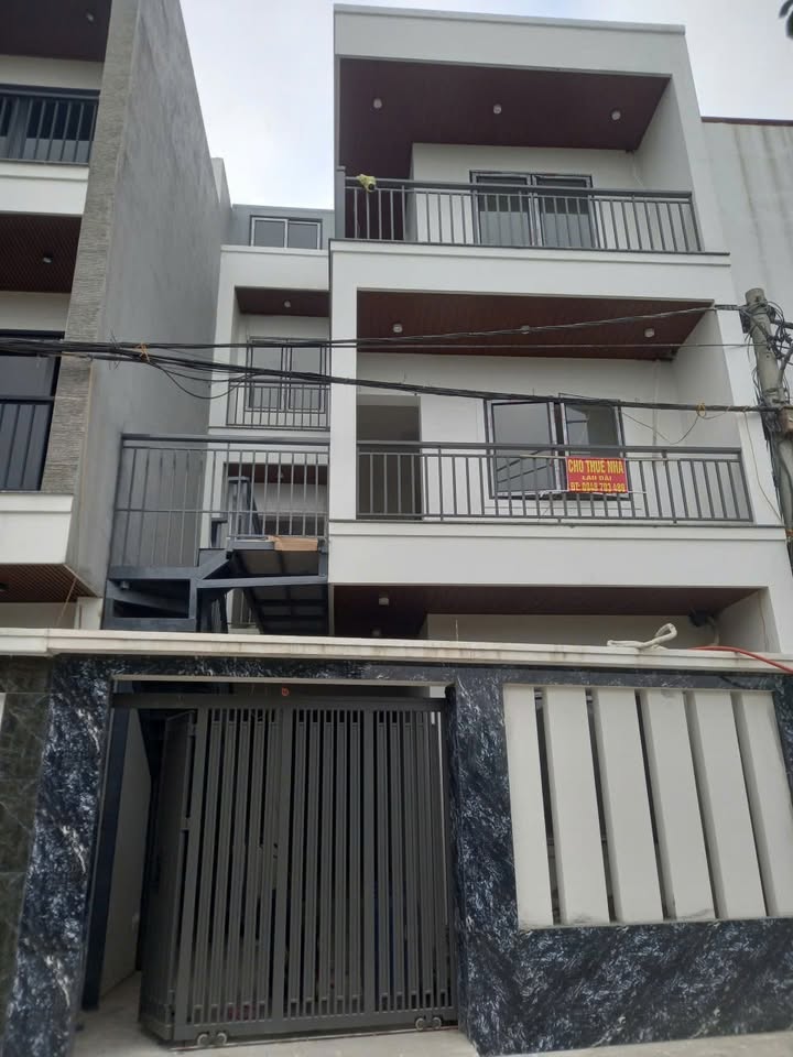 Nhà cho thuê 3 tầng tại Khu đô thị Arita Đông Vĩnh 90m² - Phù hợp làm văn phòng, trung tâm tiếng Anh