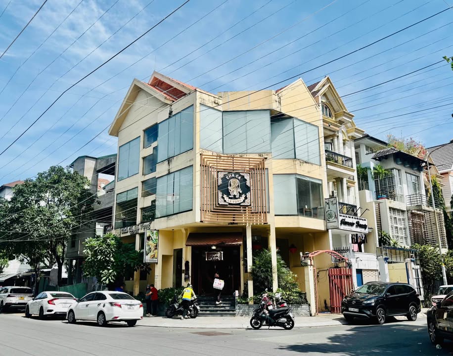 Cho thuê góc 2 mặt tiền Cù Lao - Phú Nhuận 120m² - Vị trí thương hiệu dễ nhận diện!