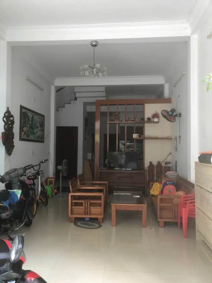 Nhà 2 Tầng Đường Huỳnh Lý, Hải Châu, Đà Nẵng 137m² giá 13.5 tỷ - Đầu tư sinh lời!