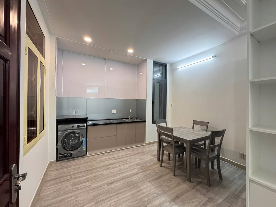 Nhà nhỏ cho thuê 1 phòng ngủ tại 32 Bùi Đình Túy, Bình Thạnh - Nội thất mới 100%!