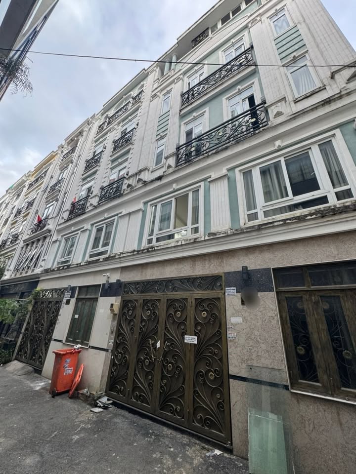 Căn hộ dịch vụ 8PN Nguyễn Xí, Bình Thạnh 42m² giá 9 tỷ - Đầu tư sinh lời ổn định!