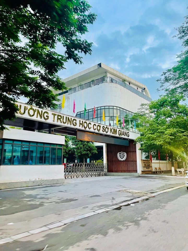 Nhà 3 tầng đường Hoàng Đạo Thành, Kim Giang - Giá 9.48 tỷ - Cơ hội hiếm có!