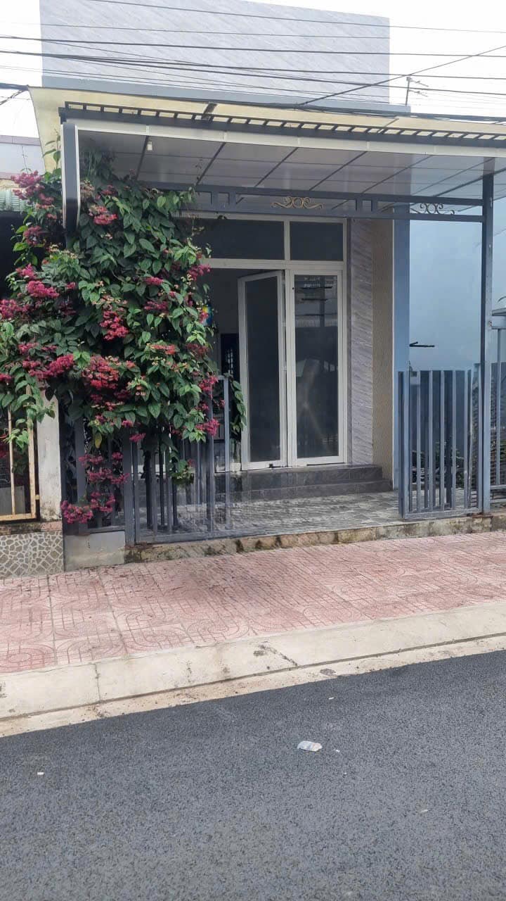 Nhà cấp 4 mặt tiền đường Ông Hiệu, 93m² giá 3 tỷ - Gần chợ và trường học!