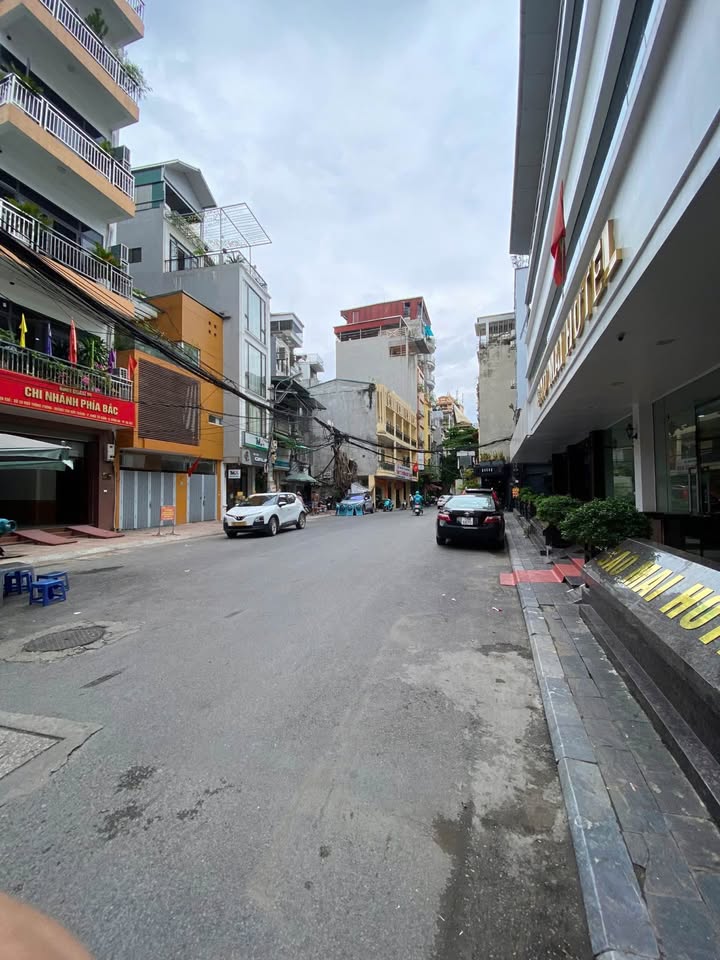 Nhà riêng ngõ Thông Phong Đống Đa 11m² giá 1 tỷ - Sổ đỏ chính chủ!