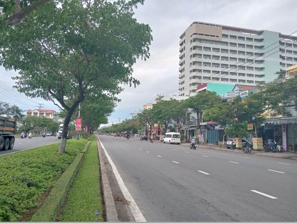 Đất nền mặt tiền Lê Văn Hiến, Ngũ Hành Sơn, Đà Nẵng 442m² - Vị trí đẹp, đầu tư sinh lời!