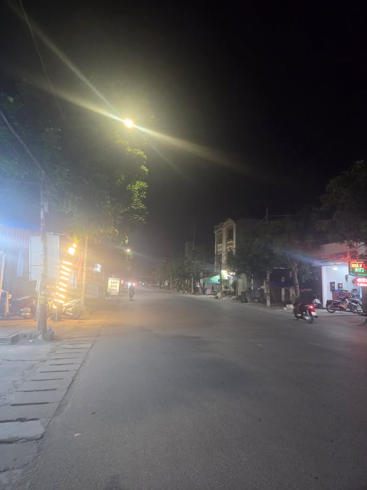 Đất đẹp mặt ngõ ô tô Nguyễn Lương Bằng, 221m² giá 4.5 tỷ - Tiềm năng tăng giá cao!