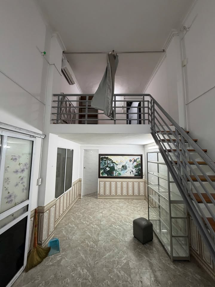 Bán nhà 3 tầng Ngõ 13 Khuất Duy Tiến 27m² - Lô góc, ô tô tránh tận nơi!