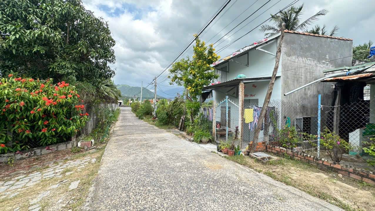 Đất thổ cư Vạn Hưng 180m² giá chỉ 1.35 tỷ - Cơ hội đầu tư tuyệt vời!