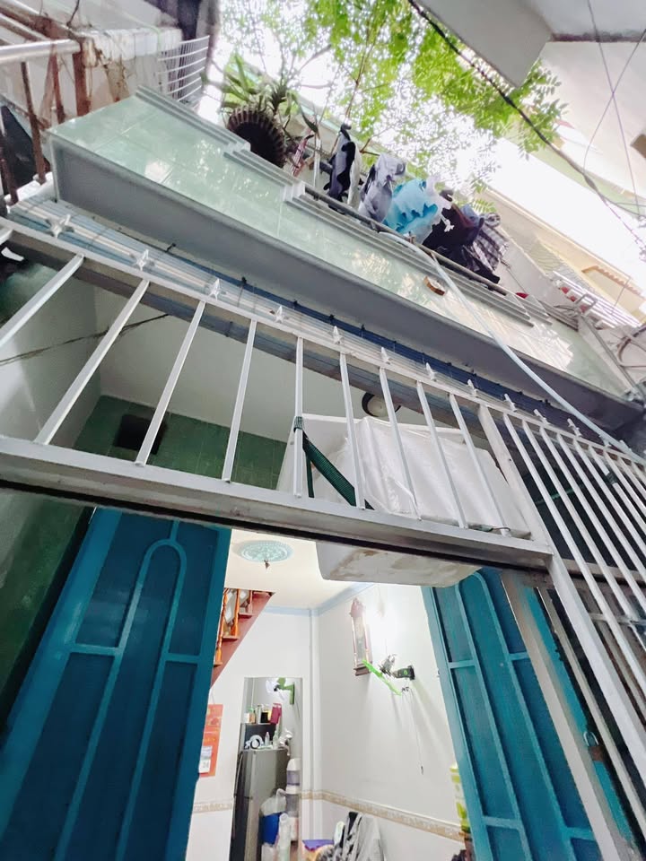 Nhà Tôn Đản Quận 4 28m² giá 2.9 tỷ - Hàng hiếm không thể bỏ qua!