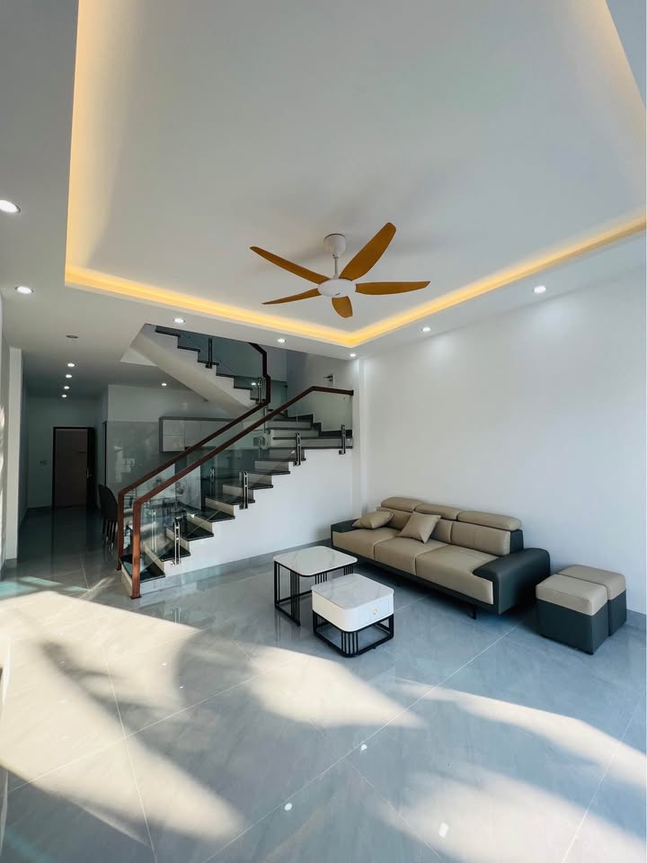 Nhà 2 tầng Bắc Sơn An Dương 67m² giá 2.15 tỷ - Kiến trúc chắc chắn, tiện nghi đầy đủ!