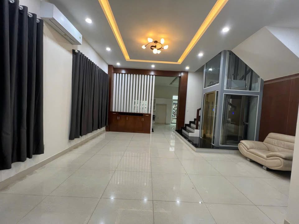 Biệt thự Khu Him Lam Q.7 200m² giá 55 tỷ - Sổ hồng chính chủ, chốt nhanh!