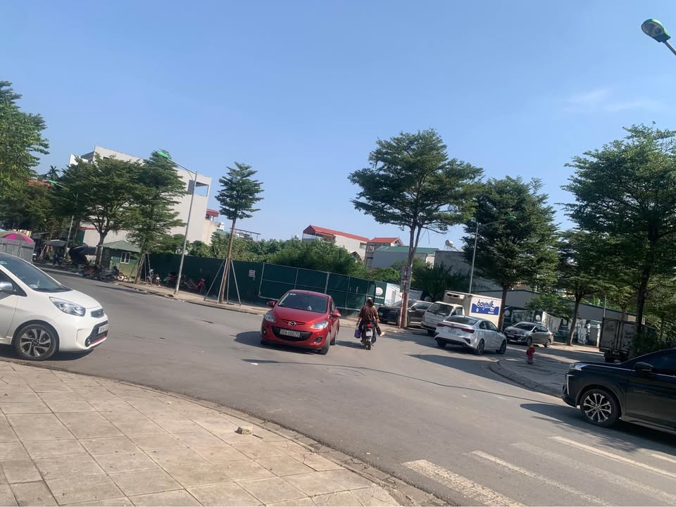 Nhà 3 tầng Phú Hà, Sơn Tây 100m² giá 7 tỷ - Đầu tư sinh lời tốt!