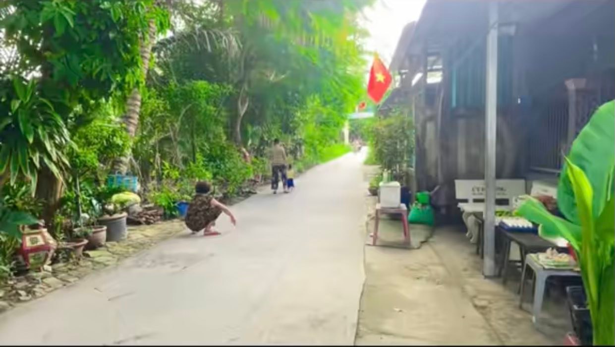 Đất thổ cư 300m² tại Nhựt Chánh, Bến Lức - Tặng 2 căn nhà cấp 4 chỉ 1.4 tỷ!