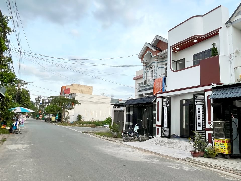 Nhà phố Trần Anh, Đức Hòa 75m² giá 2.95 tỷ - Dọn vào ở ngay!