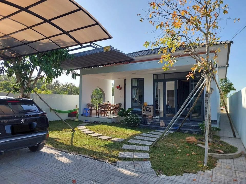 Nhà sân vườn 300m² trung tâm Dương Đông - Không gian sống lý tưởng!